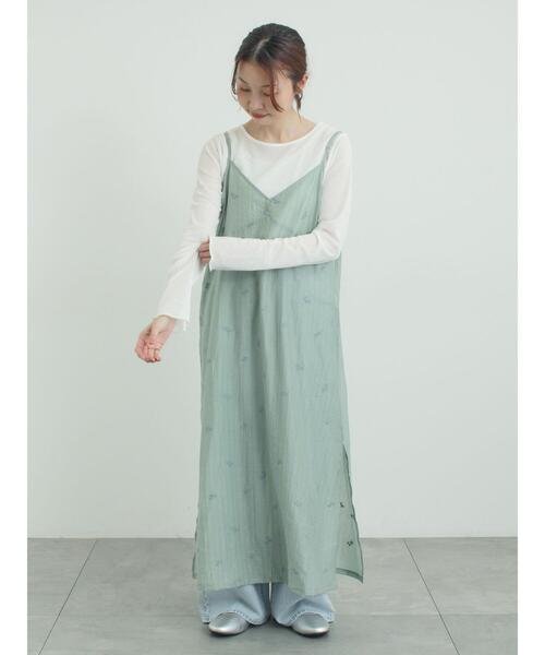 Samansa Mos2(サマンサ モスモス)の「シアー楊柳刺繍キャミソールワンピース(ワンピース・レディース・オフホワイト/ブラック/ミント・F)」の12枚目の写真