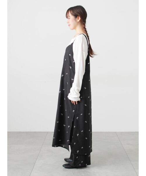 Samansa Mos2(サマンサ モスモス)の「シアー楊柳刺繍キャミソールワンピース(ワンピース・レディース・オフホワイト/ブラック/ミント・F)」の20枚目の写真