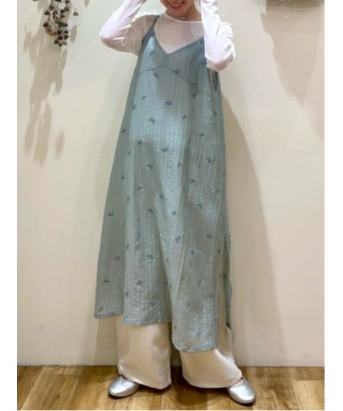 Samansa Mos2（サマンサ モスモス）の「シアー楊柳刺繍キャミソールワンピース（ワンピース・レディース・オフホワイト/ブラック/ミント・F）」の3枚目の写真