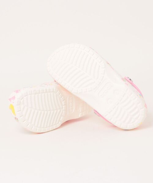 crocs(クロックス)の「クロックス ハローキティ アンド フレンズ パステル クラシック クロッグ / crocs HKF Pastel Classic Clog(サンダル・レディース・マルチ・27cm/26cm/25cm/24cm/23cm/22cm)」の3枚目の写真