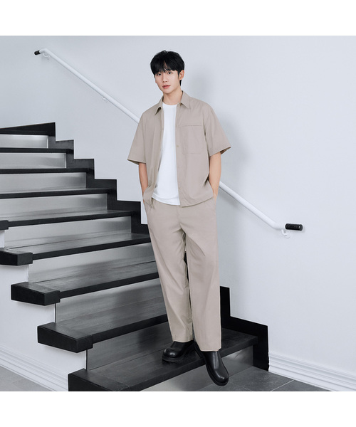 MINDBRIDGE(マインドブリッジ)の「リラックスフィットフルバンディングパンツ(その他パンツ・メンズ・カーキ/ライトベージュ・36/32/30/29)」の2枚目の写真