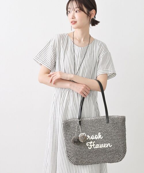 Dessin（デッサン）の「【A4収納可】ロゴ刺繍ポンポンチャーム付きペーパーメッシュトート（トートバッグ・レディース・ライトグレー系4/ネイビー/グリーン系・00）」の10枚目の写真