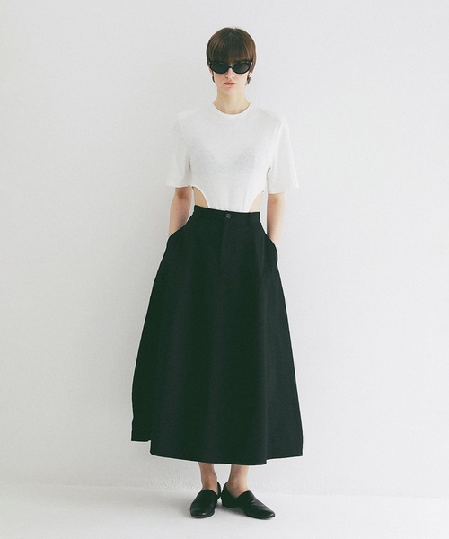 CLANE(クラネ)の「COCOON LINE VOLUME SKIRT(スカート・レディース・ベージュ/ブラック/ホワイト・1/0)」の4枚目の写真