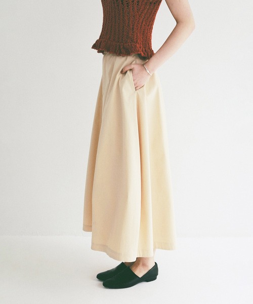 CLANE(クラネ)の「COCOON LINE VOLUME SKIRT(スカート・レディース・ベージュ/ブラック/ホワイト・1/0)」の16枚目の写真