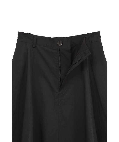 CLANE(クラネ)の「COCOON LINE VOLUME SKIRT(スカート・レディース・ベージュ/ブラック/ホワイト・1/0)」の22枚目の写真