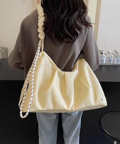 Miniministore(ミニミニストア)の「ショルダーバッグ レディース 斜めがけ(ショルダーバッグ・レディース・クリーム/ブラック・FREE)」の1枚目の写真