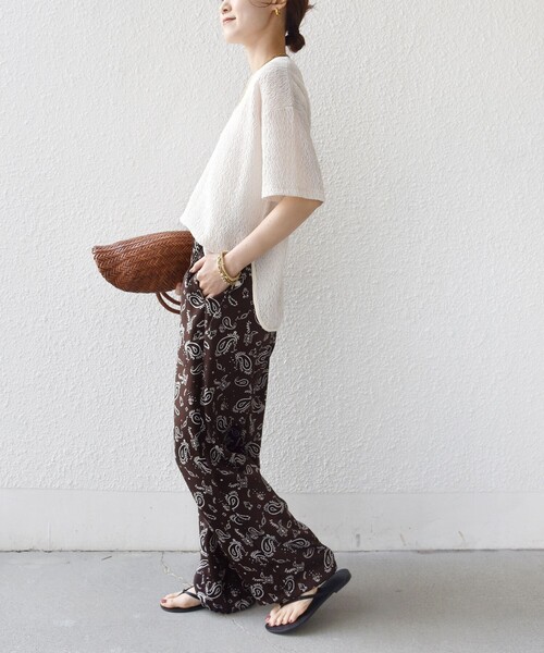 SHIPS（シップス）の「【WEB限定】〈手洗い可能〉ウェーブ クレープ ショート スリーブ カットソー（Tシャツ/カットソー・レディース・ナチュラル/ベージュ/ブラック・ONE SIZE）」の5枚目の写真