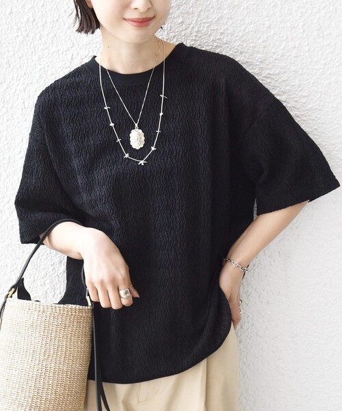 SHIPS（シップス）の「【WEB限定】〈手洗い可能〉ウェーブ クレープ ショート スリーブ カットソー（Tシャツ/カットソー・レディース・ナチュラル/ベージュ/ブラック・ONE SIZE）」の15枚目の写真