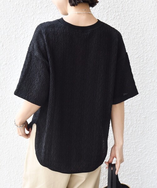 SHIPS（シップス）の「【WEB限定】〈手洗い可能〉ウェーブ クレープ ショート スリーブ カットソー（Tシャツ/カットソー・レディース・ナチュラル/ベージュ/ブラック・ONE SIZE）」の17枚目の写真
