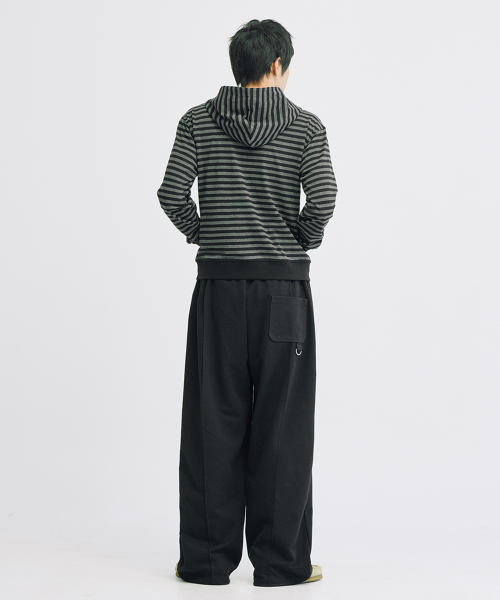 TAKEASY(テイクイージー)の「ピンタックDリングスウェットパンツ(ブラック)(スウェットパンツ・メンズ・その他・MEDIUM/LARGE/SMALL)」の11枚目の写真