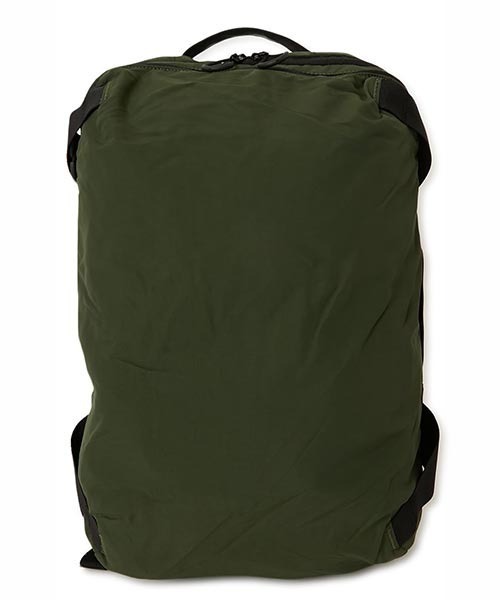 HIGH! STANDARD(ハイスタンダード)の「MT. RAINIER DESIGN × HIGH! STANDARD /ウィンドシェッド コンパクト パック(バックパック/リュック・メンズ・オリーブ/ブラック/カーキ系/チャコール・ONE)」の3枚目の写真