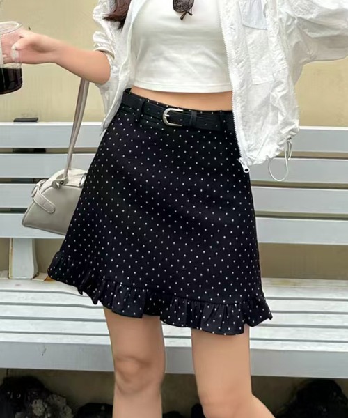 Chiina(チーナ)の「Chiina / ドット柄裾フリルミニスカート(スカート・レディース・ライトブラウン/ブラック・MEDIUM/SMALL)」の5枚目の写真