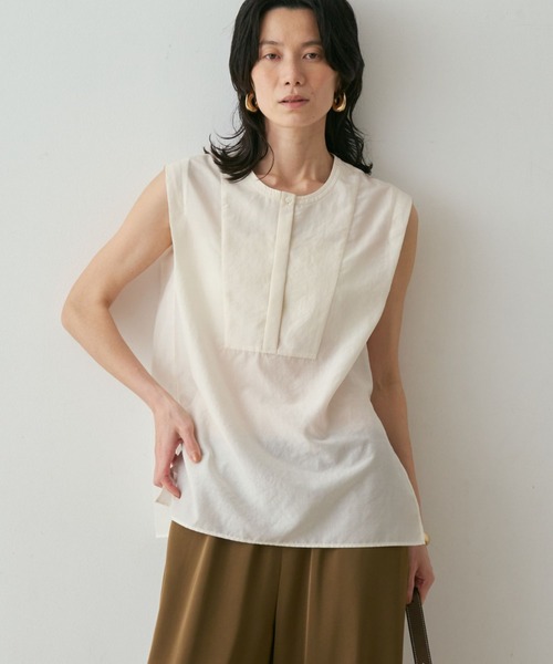 qualite(カリテ)の「シルキーローンブラウス 春服 夏服 オフィスカジュアル(シャツ/ブラウス・レディース・アイボリー/ライム・フリー)」の2枚目の写真