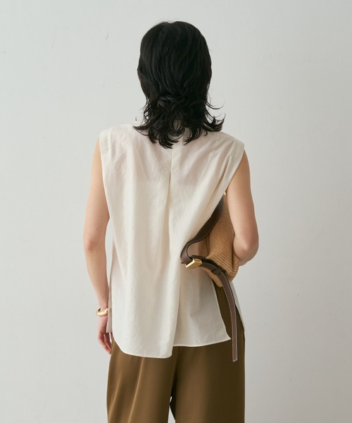 qualite(カリテ)の「シルキーローンブラウス 春服 夏服 オフィスカジュアル(シャツ/ブラウス・レディース・アイボリー/ライム・フリー)」の22枚目の写真