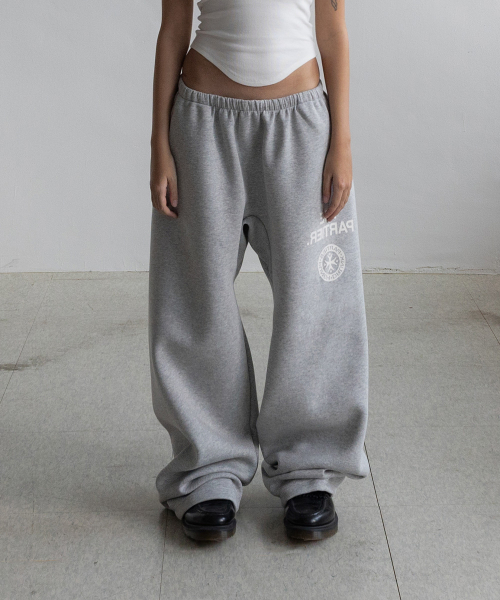 PUNCH DRUNK PARTIES(パンチドランクパーティーズ)の「THE PARTIER Sweatpants (GRAY)(スウェットパンツ・レディース・その他・1/2)」の1枚目の写真