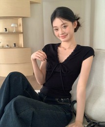 リボンデザイン V ネックカットソー