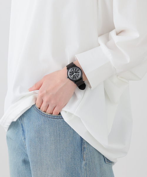 TIMEX（タイメックス）の「TIMEX Original Camper tx-tw2r13800（アナログ腕時計・レディース・ブラック・FREE）」の2枚目の写真