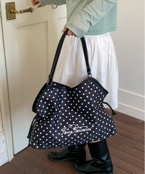 FREE STYLISTS(フリー スタイリスト)の「【Y2Kガーリー】 レトロドット柄 フロントロゴ刺繍 ートバッグ 【A4サイズ収納可能】(ショルダーバッグ・レディース・ブラック/ホワイト・FREE)」の9枚目の写真