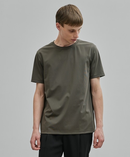 UNITED TOKYO(ユナイテッドトウキョウ)の「【残りわずか】QUICKDRY レギュラーTシャツ |日本生産/速乾性/防シワ/洗濯可能/よれない(Tシャツ/カットソー・メンズ・ライトグレー/ブラック/ダークグレー/グレイッシュベージュ・1/2/4/3)」の9枚目の写真