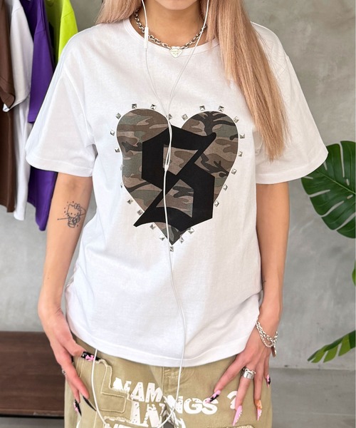 sedacle(セダクル)の「アソートハートスタッズTEE(Tシャツ/カットソー・レディース・ミント/カーキ/レッド/ネイビー/レオパード/ピンク・LARGE/MEDIUM/SMALL)」の1枚目の写真