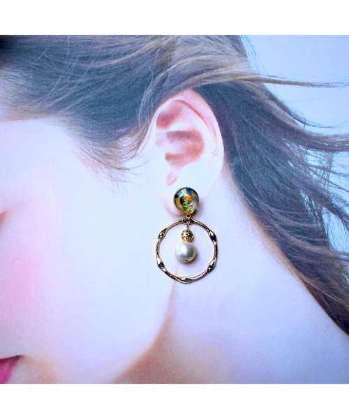 tone(トーン)の「【Willija】金属アレルギー対応《水月花》琉球ガラスの2wayピアス(MA)(ピアス(両耳用)・レディース・ゴールド・FREE)」の5枚目の写真