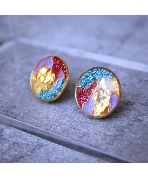 tone(トーン)の「【Willija】金属アレルギー対応《葉重~煌~》ワイヤーで描いた1点物ピアス(MA)(ピアス(両耳用)・レディース・ゴールド系2/ゴールド系3/ゴールド系1・FREE)」の6枚目の写真