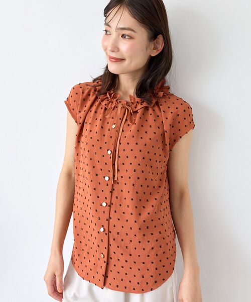 le.coeur blanc(ルクールブラン)の「カットドビーフリルネックブラウス(シャツ/ブラウス・レディース・オレンジ系その他/グリーン系その他2/ホワイト系その他2・38)」の13枚目の写真