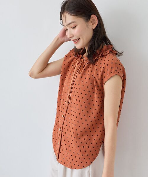 le.coeur blanc(ルクールブラン)の「カットドビーフリルネックブラウス(シャツ/ブラウス・レディース・オレンジ系その他/グリーン系その他2/ホワイト系その他2・38)」の15枚目の写真