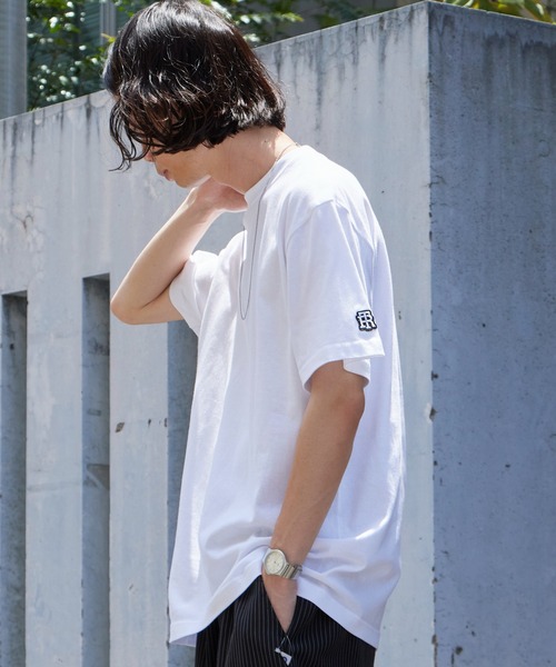 ROOPTOKYO(ループトウキョウ)の「オリジナルチームロゴ袖ワッペンTシャツ 半袖 クルーネック ハイグレードコットン 5.6oz 丸胴 シンプル ミドル丈 クロップド丈 短丈 メンズ レディース ユニセックス 秋 秋服 2026年秋冬(Tシャツ/カットソー・メンズ・ホワイト/ブラック/チャコール/ブルー/ライトピンク・S/M/L/XL)」の12枚目の写真