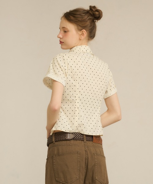 hazyl(ヘイジル)の「frill studs shirt / フリルスタッズシャツ(シャツ/ブラウス・レディース・ネイビー/ライトイエロー・フリー)」の3枚目の写真