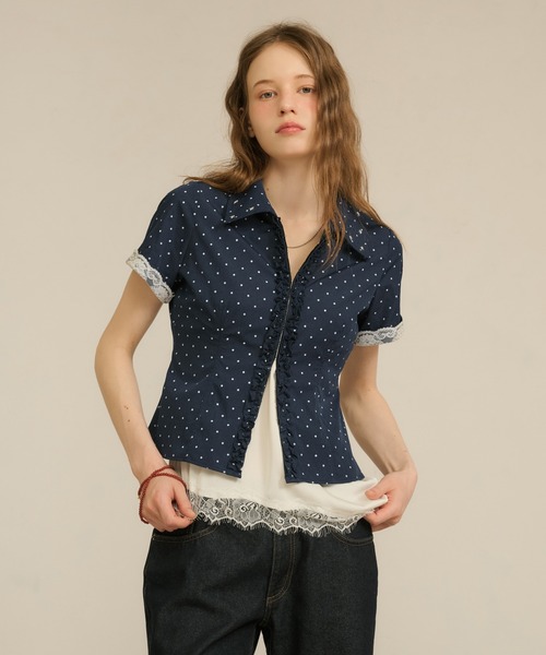 hazyl(ヘイジル)の「frill studs shirt / フリルスタッズシャツ(シャツ/ブラウス・レディース・ネイビー/ライトイエロー・フリー)」の18枚目の写真