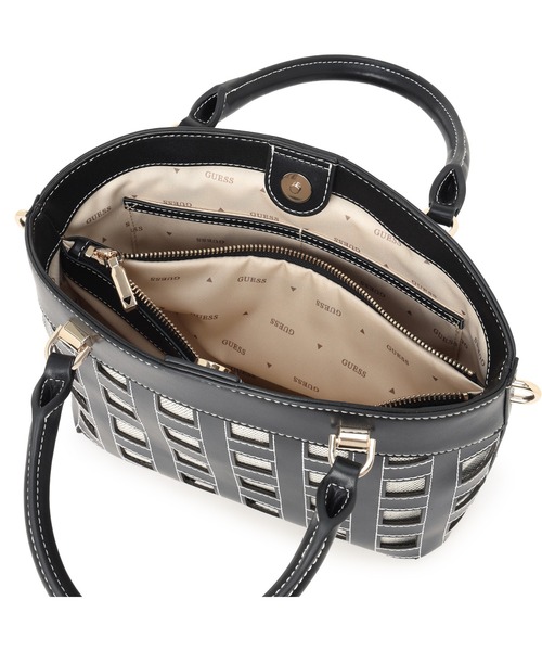 Guess(ゲス)の「FRANKIE Satchel ショルダーバッグ(ショルダーバッグ・レディース・キャメル/ブラック・ONE SIZE)」の8枚目の写真