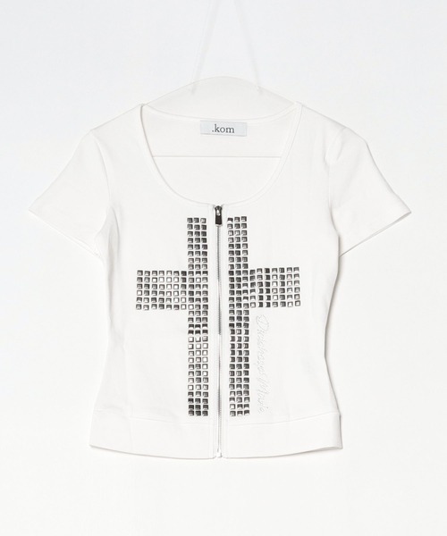 .KOM(ドットコム)の「A'GEM/9 × .kom 『.KOM/ドットケーオーエム』 クロススタッズジップ半袖Tシャツ(Tシャツ/カットソー・レディース・ブラック/ホワイト・FREE)」の4枚目の写真