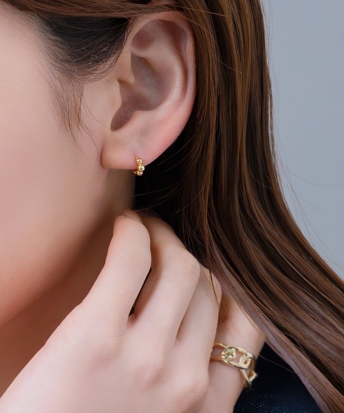 Cream dot.(クリームドット)の「【金属アレルギー対応】極小5.5mm!メタルスフィアのキャッチレスフープピアス(ピアス(両耳用)・レディース・ピンクゴールド/シルバー/ゴールド・ONE SIZE)」の4枚目の写真