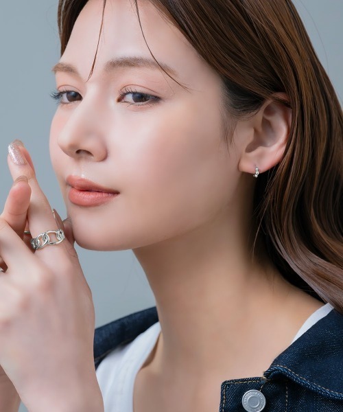 Cream dot.(クリームドット)の「【金属アレルギー対応】極小5.5mm!メタルスフィアのキャッチレスフープピアス(ピアス(両耳用)・レディース・ピンクゴールド/シルバー/ゴールド・ONE SIZE)」の7枚目の写真