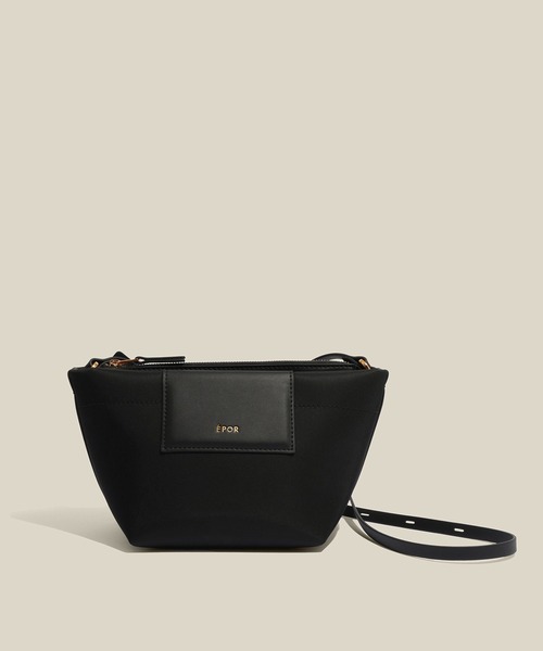 E'POR(エポール)の「【E'POR】BOAT BAG Mini/撥水・超軽量・26AW新色(ショルダーバッグ・レディース・ベージュ/ダークブラウン/ブラック系その他/ブラック・FREE)」の8枚目の写真