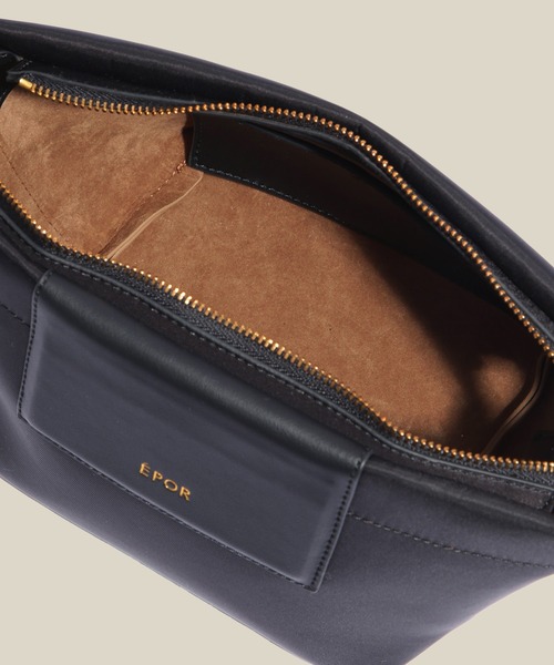 E'POR(エポール)の「【E'POR】BOAT BAG Mini/撥水・超軽量・26AW新色(ショルダーバッグ・レディース・ベージュ/ダークブラウン/ブラック系その他/ブラック・FREE)」の16枚目の写真