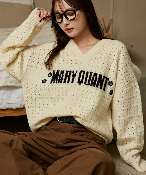 MARY QUANT × PUBLUX/マリークワント 別注 アイレット Vネック ロゴ ニット　限定展開