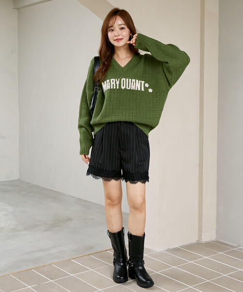 MARY QUANT(マリークワント)の「MARY QUANT × PUBLUX/マリークワント 別注 アイレット Vネック ロゴ ニット 限定展開(ニット/セーター・レディース・グリーン/オフホワイト/ネイビー/ベージュ・フリ-)」の16枚目の写真