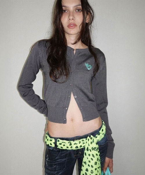 SCULPTOR(スカルプター)の「Sweet Kitty Basic Cardigan(カーディガン/ボレロ・レディース・ネイビー/ターコイズブルー/チャコールグレー/レッド・SMALL/MEDIUM/LARGE)」の2枚目の写真
