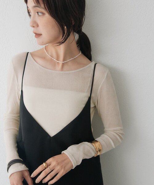 RIVE DROITE(リヴドロワ)の「フロッキーチュールバックオープンTee(オフィスカジュアル/秋服)(Tシャツ/カットソー・レディース・ブラック/ブラウン/ホワイト系その他・FREE)」の1枚目の写真