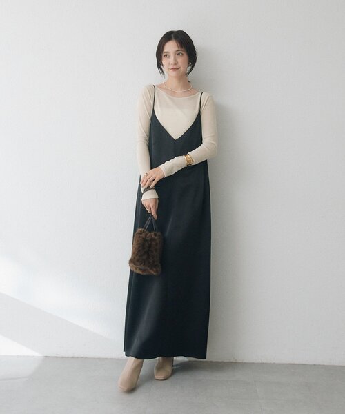 RIVE DROITE(リヴドロワ)の「フロッキーチュールバックオープンTee(オフィスカジュアル/秋服)(Tシャツ/カットソー・レディース・ブラック/ブラウン/ホワイト系その他・FREE)」の4枚目の写真