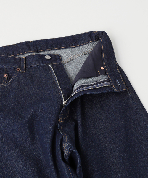 B.C STOCK（ベーセーストック）の「MID RISE STOVE PIPE JEAN（デニムパンツ・メンズ・ネイビー/ブルー・LARGE/MEDIUM）」の4枚目の写真
