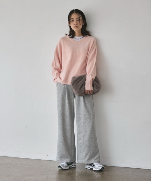Doux archives(ドゥアルシーヴ)の「【EC先行予約】【マシンウォッシャブル】ドルマンVネックニット(ニット/セーター・レディース・グレー/パープル/ピンク・FREE)」の22枚目の写真