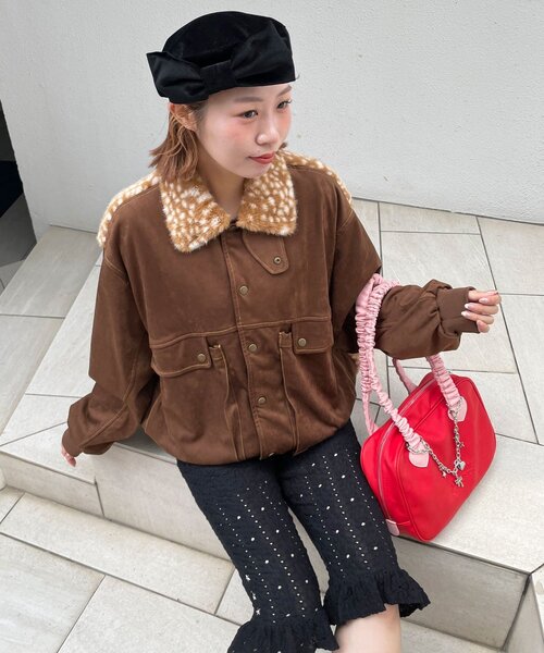 HELLO.SANFRANCISCO（ハローサンフランシスコ）の「【HELLO.SANFRANCISCO/ハローサンフランシスコ】バンビ柄ビックポケットスウェードアウター（ブルゾン・レディース・ブラウン/ピンク・ONE SIZE）」の3枚目の写真
