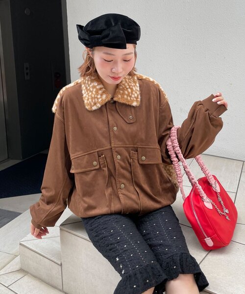 HELLO.SANFRANCISCO（ハローサンフランシスコ）の「【HELLO.SANFRANCISCO/ハローサンフランシスコ】バンビ柄ビックポケットスウェードアウター（ブルゾン・レディース・ブラウン/ピンク・ONE SIZE）」の4枚目の写真