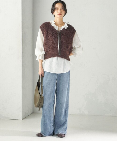SHIPS(シップス)の「〈手洗い可能〉ファー ニット Vネック ベスト(ベスト・レディース・ネイビー/ブラウン・ONE SIZE)」の22枚目の写真