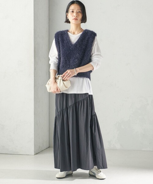 SHIPS(シップス)の「〈手洗い可能〉ファー ニット Vネック ベスト(ベスト・レディース・ネイビー/ブラウン・ONE SIZE)」の5枚目の写真