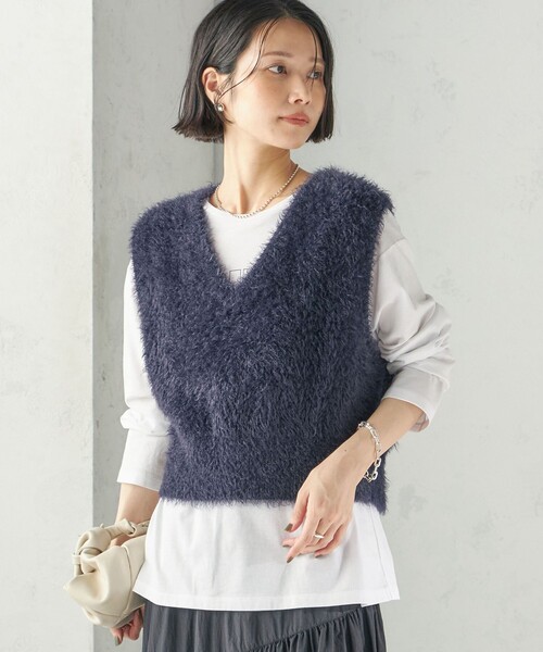 SHIPS(シップス)の「〈手洗い可能〉ファー ニット Vネック ベスト(ベスト・レディース・ネイビー/ブラウン・ONE SIZE)」の9枚目の写真