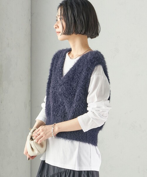 SHIPS(シップス)の「〈手洗い可能〉ファー ニット Vネック ベスト(ベスト・レディース・ネイビー/ブラウン・ONE SIZE)」の10枚目の写真